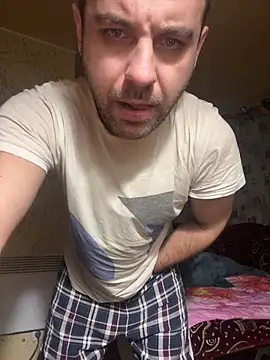 Snapshot of AndyLynn chatting on November 2025 03:51:02 AM AndyLynn online show from November 2025 03:51:02 AM