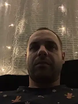 Snapshot of AndyLynn chatting on November 2025 04:18:02 PM AndyLynn online show from November 2025 04:18:02 PM