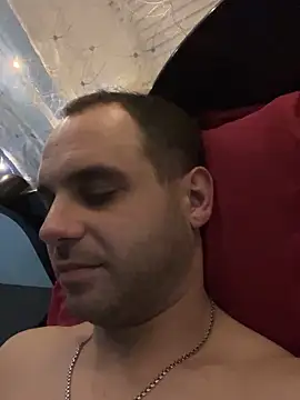 Snapshot of AndyLynn chatting on December 2025 05:40:02 PM AndyLynn online show from December 2025 05:40:02 PM