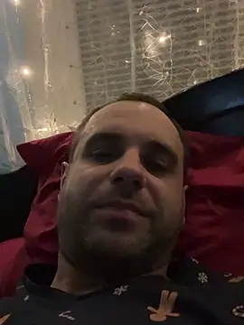 Snapshot of AndyLynn chatting on December 2025 07:12:02 PM AndyLynn online show from December 2025 07:12:02 PM