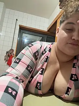 Snapshot of menina_coimbrinha chatting on October 2025 10:15:01 PM menina coimbrinha online show from October 2025 10:15:01 PM