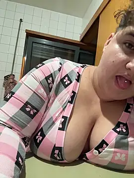 Snapshot of menina_coimbrinha chatting on October 2025 11:28:02 PM menina coimbrinha online show from October 2025 11:28:02 PM