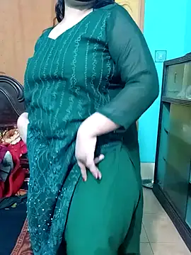 Snapshot of Porimoni22 chatting on November 2025 01:06:01 AM Porimoni22 online show from November 2025 01:06:01 AM