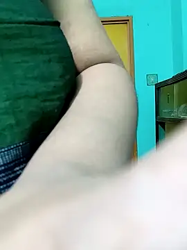 Snapshot of Porimoni22 chatting on November 2025 11:43:02 PM Porimoni22 online show from November 2025 11:43:02 PM