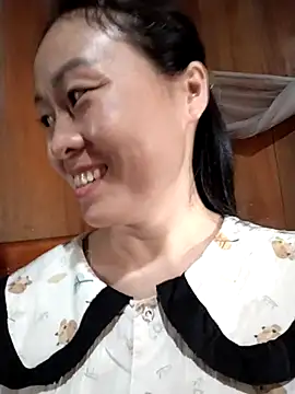 Snapshot of Spring-mky chatting on October 2025 03:56:02 AM Spring-mky online show from October 2025 03:56:02 AM