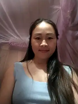 Snapshot of Spring-mky chatting on November 2025 03:33:02 PM Spring-mky online show from November 2025 03:33:02 PM