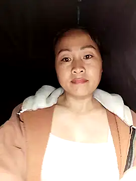 Snapshot of Spring-mky chatting on November 2025 12:10:01 AM Spring-mky online show from November 2025 12:10:01 AM