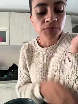 Snapshot of valentina_herrrera chatting on October 2025 08:46:02 PM valentina herrrera online show from October 2025 08:46:02 PM