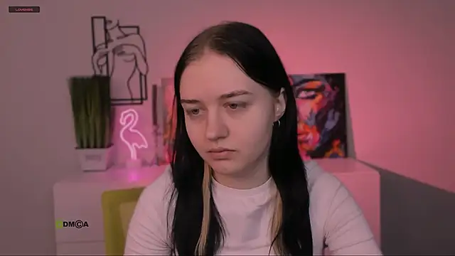 Snapshot of miki_ti chatting on November 2025 09:26:02 AM miki ti online show from November 2025 09:26:02 AM