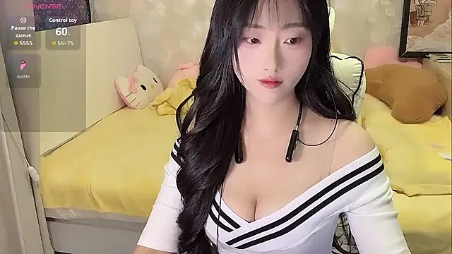 Snapshot of Ximi1 chatting on October 2025 10:00:02 PM Ximi1 online show from October 2025 10:00:02 PM