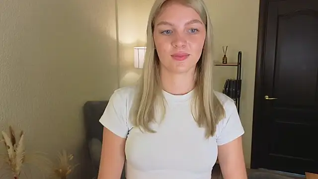 Snapshot of Susan_Sanders_ chatting on October 2025 07:20:02 AM Susan Sanders online show from October 2025 07:20:02 AM