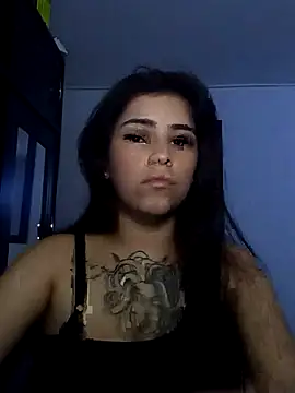 Snapshot of adri_gomez1 chatting on November 2025 01:44:02 AM adri gomez1 online show from November 2025 01:44:02 AM