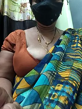 Snapshot of hot-telugu-queen chatting on November 2025 05:45:02 AM hot-telugu-queen online show from November 2025 05:45:02 AM