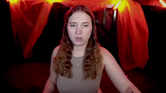 Snapshot of AmiraChase chatting on November 2025 08:31:01 PM AmiraChase online show from November 2025 08:31:01 PM