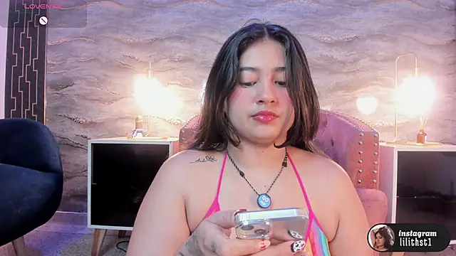 Snapshot of lilithst_ chatting on November 2025 08:52:01 PM lilithst online show from November 2025 08:52:01 PM