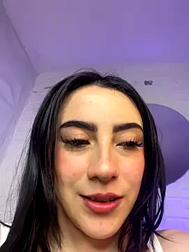 Snapshot of LiliBundy chatting on December 2025 05:35:02 AM LiliBundy online show from December 2025 05:35:02 AM