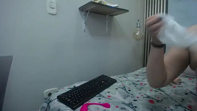 Snapshot of Miah-Princess chatting on November 2025 06:19:02 PM Miah-Princess online show from November 2025 06:19:02 PM