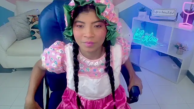 Snapshot of Miagreys1 chatting on October 2025 11:55:02 AM Miagreys1 online show from October 2025 11:55:02 AM