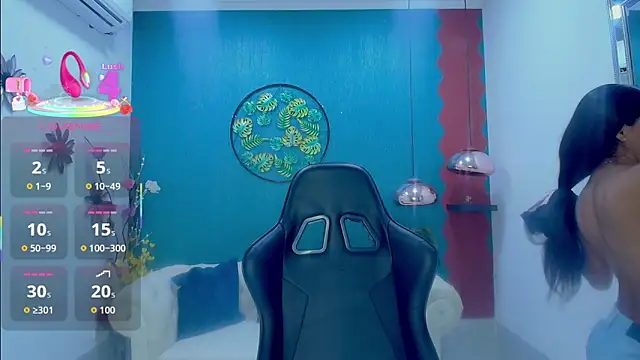 Snapshot of Miagreys1 chatting on November 2025 11:21:02 AM Miagreys1 online show from November 2025 11:21:02 AM