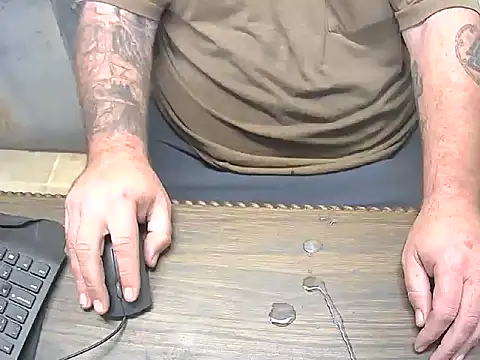 Snapshot of awynn1980 chatting on October 2025 04:19:02 PM awynn1980 online show from October 2025 04:19:02 PM