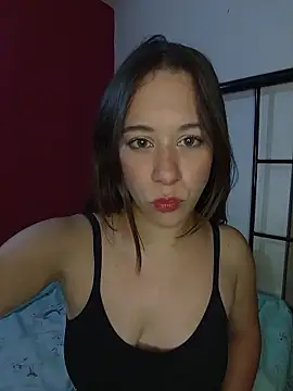 Snapshot of SweetKylie chatting on October 2025 04:46:02 AM SweetKylie online show from October 2025 04:46:02 AM