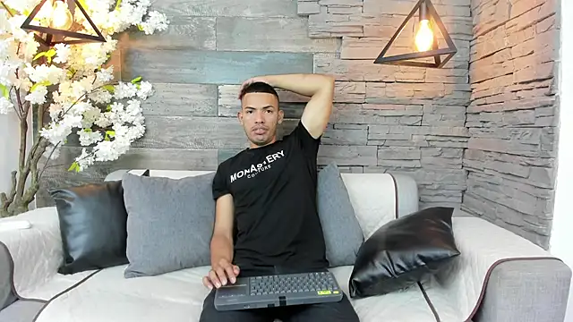 Snapshot of OwenPyerce chatting on October 2025 12:45:02 PM OwenPyerce online show from October 2025 12:45:02 PM