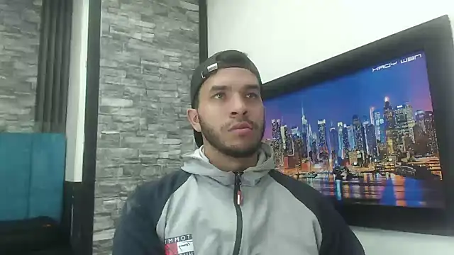 Snapshot of pether_hairy chatting on October 2025 03:18:01 AM pether hairy online show from October 2025 03:18:01 AM