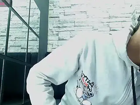 Snapshot of pether_hairy chatting on December 2025 04:40:02 AM pether hairy online show from December 2025 04:40:02 AM