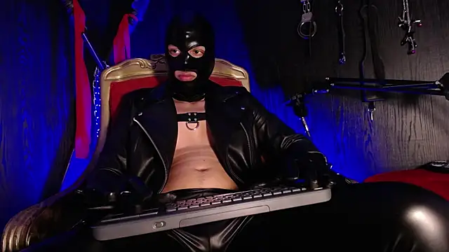 Snapshot of Master_Connor_BDSM chatting on November 2025 12:46:01 AM Master Connor BDSM online show from November 2025 12:46:01 AM