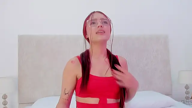 Snapshot of Martinaa_Garcia chatting on October 2025 07:51:01 PM Martinaa Garcia online show from October 2025 07:51:01 PM