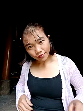 Snapshot of omai-ngot chatting on October 2025 04:27:01 AM omai-ngot online show from October 2025 04:27:01 AM