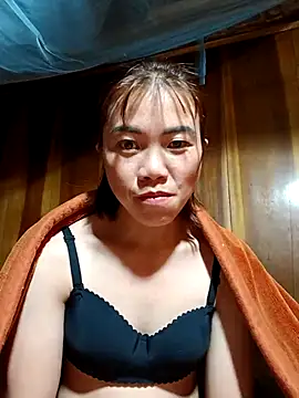 Snapshot of omai-ngot chatting on November 2025 08:16:02 AM omai-ngot online show from November 2025 08:16:02 AM