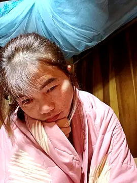 Snapshot of omai-ngot chatting on November 2025 09:50:02 PM omai-ngot online show from November 2025 09:50:02 PM