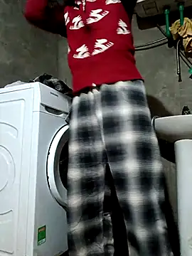 Snapshot of omai-ngot chatting on November 2025 01:04:02 AM omai-ngot online show from November 2025 01:04:02 AM