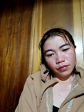 Snapshot of omai-ngot chatting on November 2025 06:56:02 PM omai-ngot online show from November 2025 06:56:02 PM