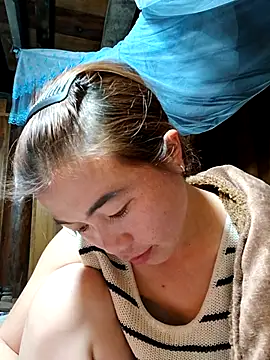 Snapshot of omai-ngot chatting on December 2025 01:50:02 PM omai-ngot online show from December 2025 01:50:02 PM