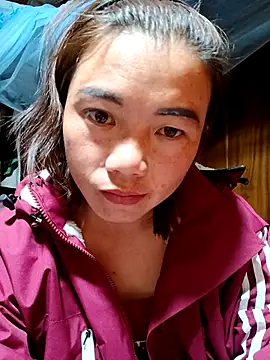 Snapshot of omai-ngot chatting on December 2025 02:15:01 PM omai-ngot online show from December 2025 02:15:01 PM