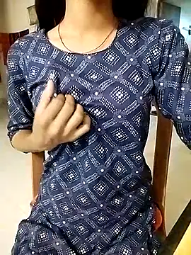 Snapshot of Ratri-Biswas chatting on November 2025 06:46:01 AM Ratri-Biswas online show from November 2025 06:46:01 AM