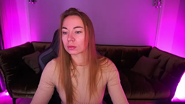 Snapshot of VixenMuse chatting on November 2025 09:03:02 PM VixenMuse online show from November 2025 09:03:02 PM