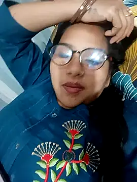 Snapshot of Vanshika1432 chatting on October 2025 05:09:02 PM Vanshika1432 online show from October 2025 05:09:02 PM