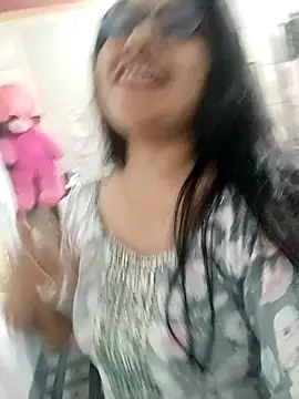 Snapshot of Vanshika1432 chatting on November 2025 06:13:02 AM Vanshika1432 online show from November 2025 06:13:02 AM