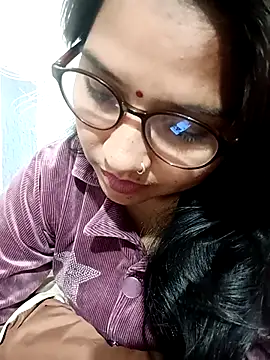 Snapshot of Vanshika1432 chatting on November 2025 01:04:02 AM Vanshika1432 online show from November 2025 01:04:02 AM