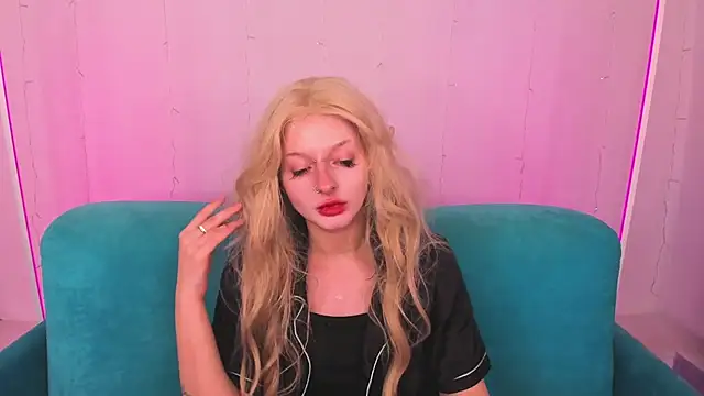 Snapshot of AlessaKiss chatting on November 2025 08:57:01 AM AlessaKiss online show from November 2025 08:57:01 AM