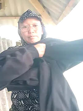 nui-show online show from November 2025 04:34:02 AM