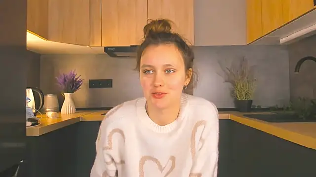 FoxFever online show from December 2025 06:32:01 AM