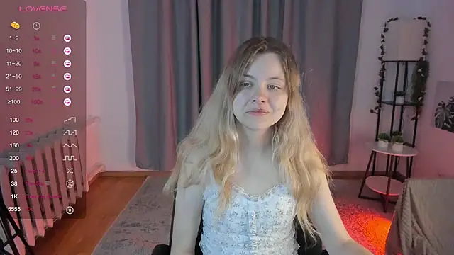 Snapshot of DreamSinder chatting on November 2025 06:03:02 AM DreamSinder online show from November 2025 06:03:02 AM