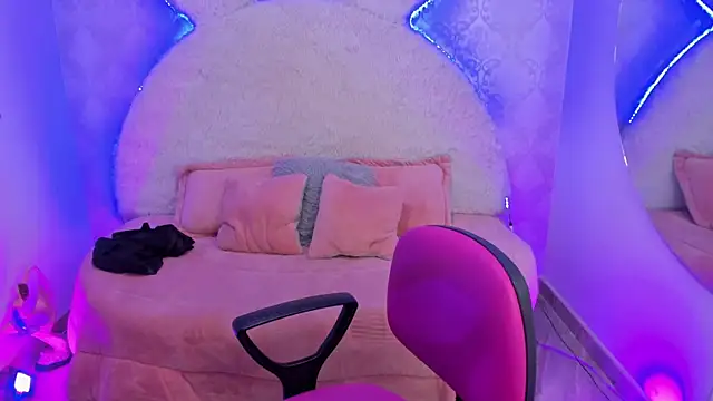 Snapshot of valentina_clk chatting on November 2025 01:11:01 PM valentina clk online show from November 2025 01:11:01 PM