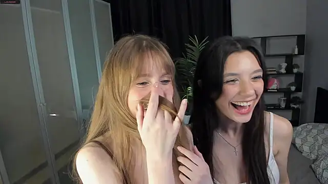 Snapshot of DemetraSadahiro chatting on November 2025 12:20:01 PM DemetraSadahiro online show from November 2025 12:20:01 PM