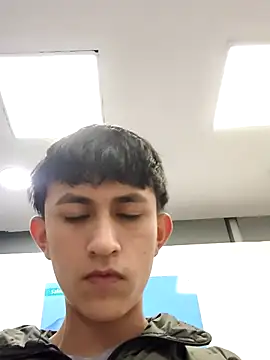 Snapshot of hoot_booys_ chatting on December 2025 08:35:01 PM hoot booys online show from December 2025 08:35:01 PM