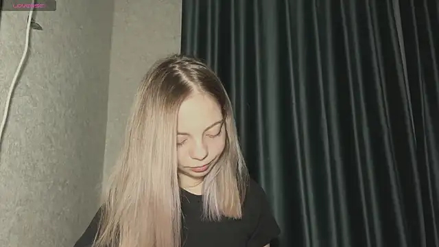 Snapshot of WrithenStub chatting on November 2025 06:30:02 PM WrithenStub online show from November 2025 06:30:02 PM